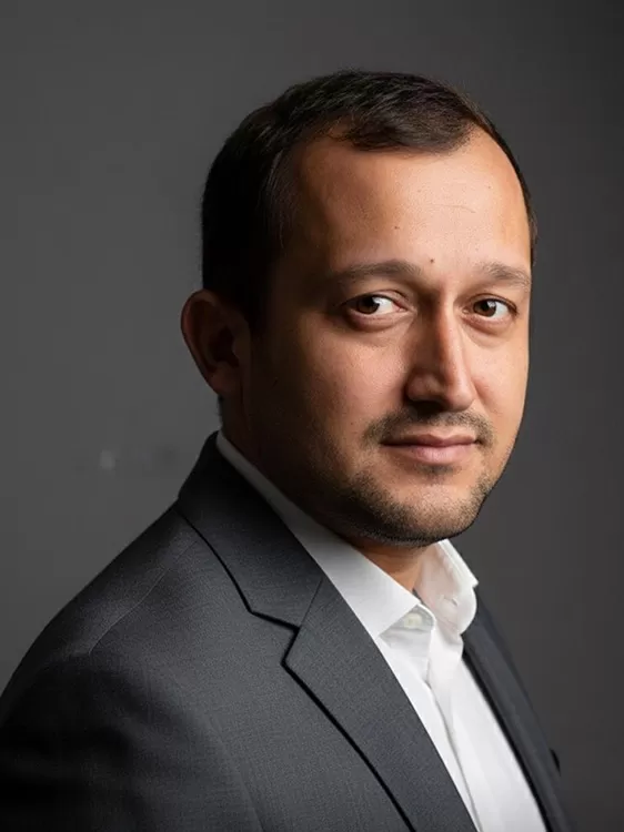 Selahattin Çakır, Mimar